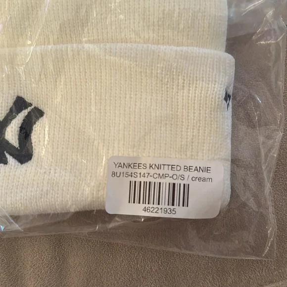 NWT Madhappy x Yankees '47 Knit Beanie- Cream - Picture 4 of 6